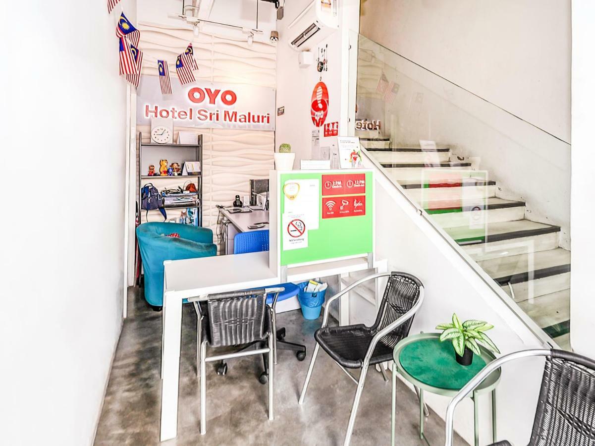 Oyo 220 Hotel Sri Maluri Kuala Lumpur Exterior foto