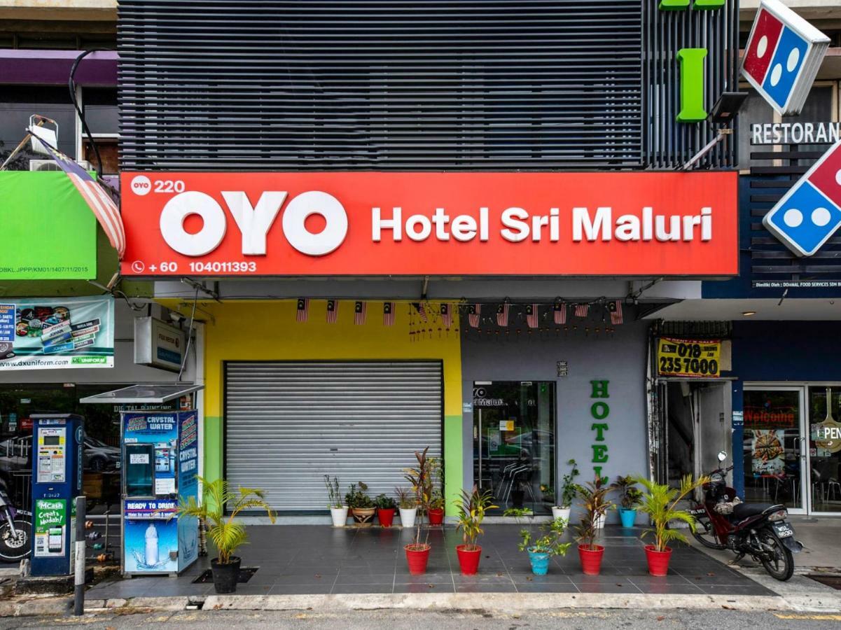Oyo 220 Hotel Sri Maluri Kuala Lumpur Exterior foto